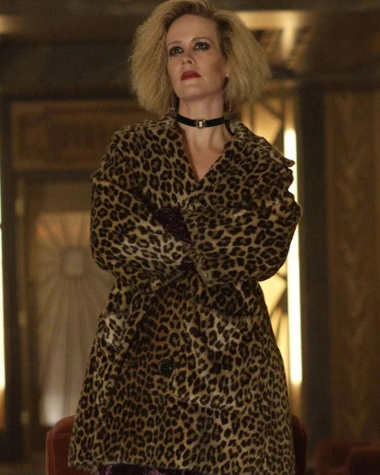 American Horror Story Sarah Paulson Coat