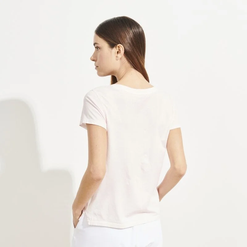 Classic Spray Wash V-Neck (Blush)