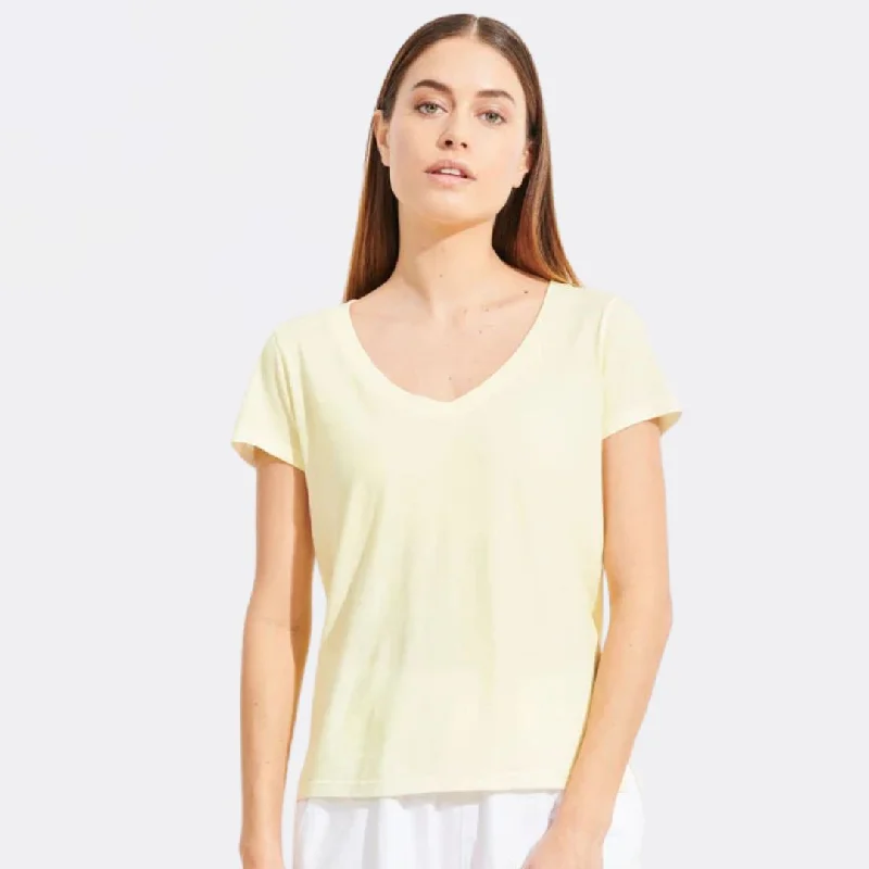 Classic Spray Wash V-Neck (Mellow Yellow)